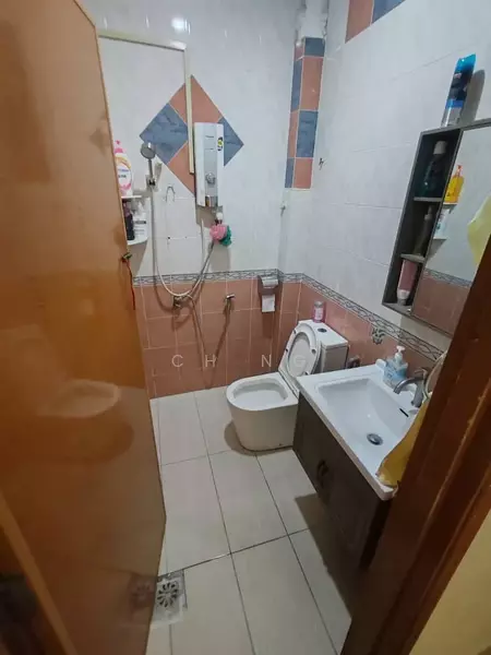 1.5-storey Terraced House for Sale in Taman Bukit Maluri (Kepong) - CH Ng - Bathroom - PropertyGuru.com.my