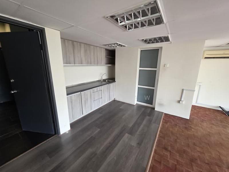 Service Residence for Sale at Empire Subang - Roy Khaw - Kitchen - PropertyGuru.com.my