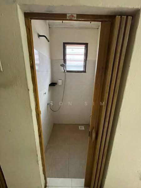 Taman Dahlia untuk Untuk Dijual - RM 370,000, Feb 2026 - Bathroom - PropertyGuru.com.my