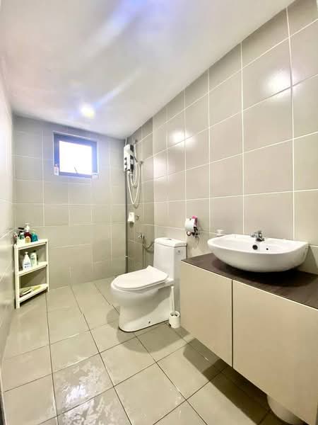 Service Residence for Sale at RESIDENSI PR1MA@KAJANG - Azli Ibrahim - Bathroom - PropertyGuru.com.my