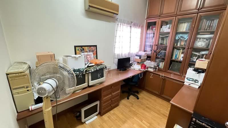 2-storey Terraced House for Sale in Bukit Jelutong (Shah Alam) - Zarema Kulbuzheva - PropertyGuru.com.my