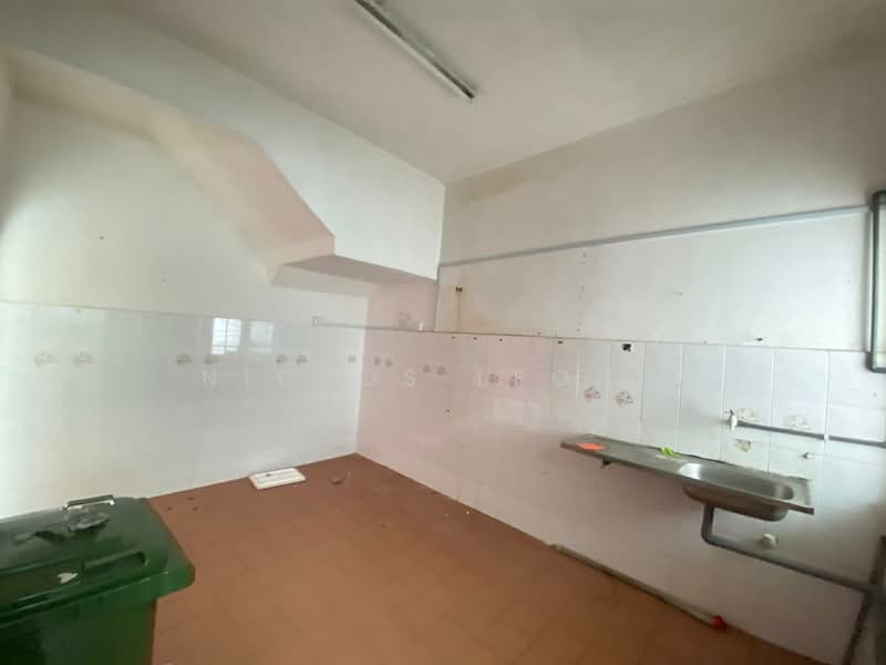 2-storey Terraced House for Sale in Tambun (Perak) - Niclos Leong - Kitchen - PropertyGuru.com.my