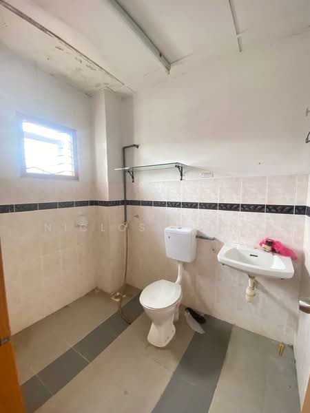 2-storey Terraced House for Sale in Tambun (Perak) - Niclos Leong - Bathroom - PropertyGuru.com.my
