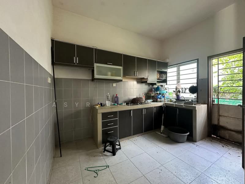 2-storey Terraced House for Sale in Bandar Puncak Alam (Puncak Alam) - Asyraf Ismail - Kitchen - PropertyGuru.com.my