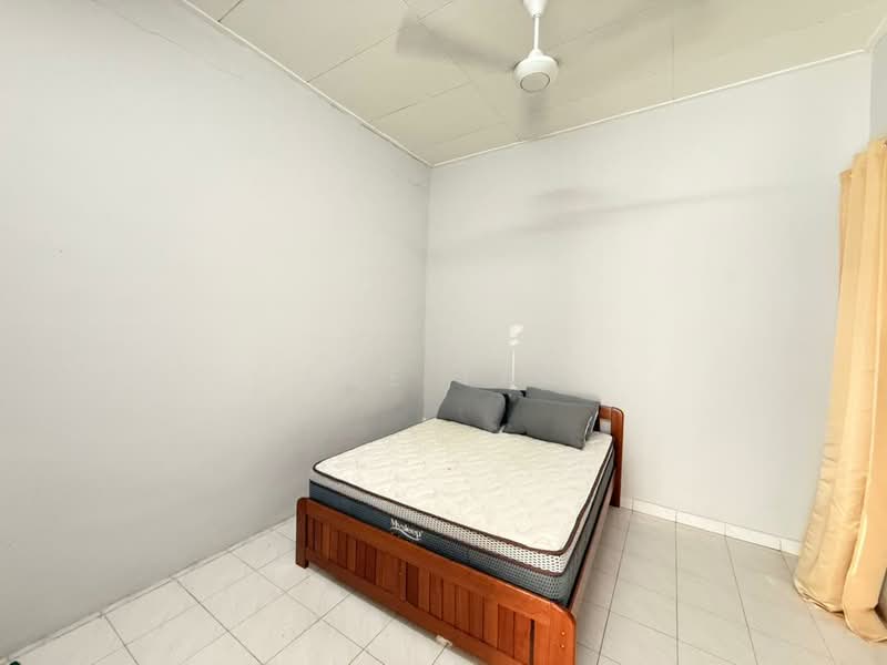 1-storey Terraced House for Sale in Bandar Putra (Kulai) - Ace Tan - Bedroom - PropertyGuru.com.my