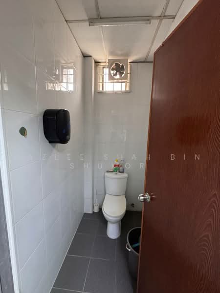 Shop / Office for Sale in Taman Molek (Johor Bahru) - Hazlee Shah Bin Shukor - Bathroom - PropertyGuru.com.my