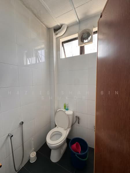 Shop / Office for Sale in Taman Molek (Johor Bahru) - Hazlee Shah Bin Shukor - Bathroom - PropertyGuru.com.my