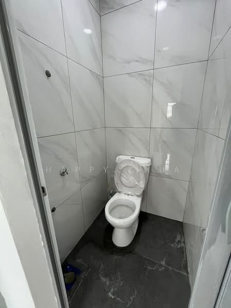 2-storey Terraced House for Sale in Masai (Johor) - Happy Chua - Bathroom - PropertyGuru.com.my