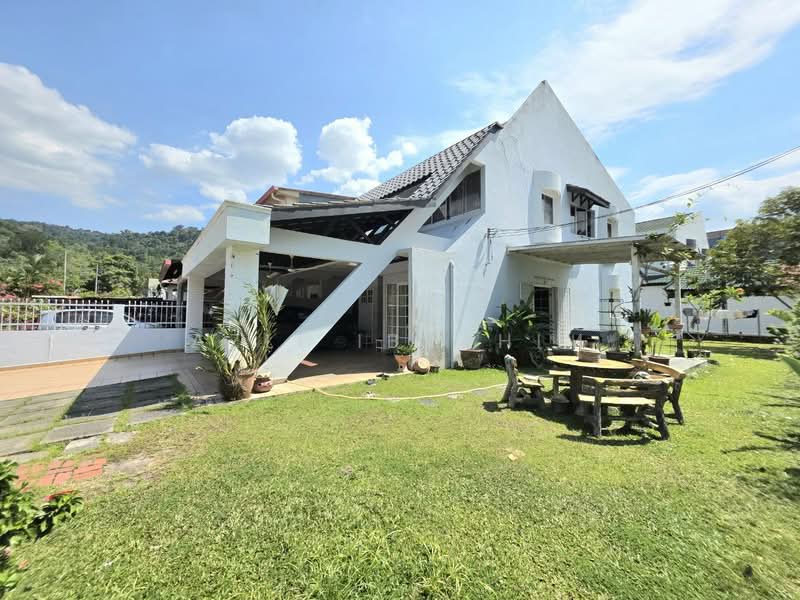 2-storey Terraced House for Sale in Taman Sri Ukay (Ulu Kelang) - Azli Ibrahim - Exterior - PropertyGuru.com.my