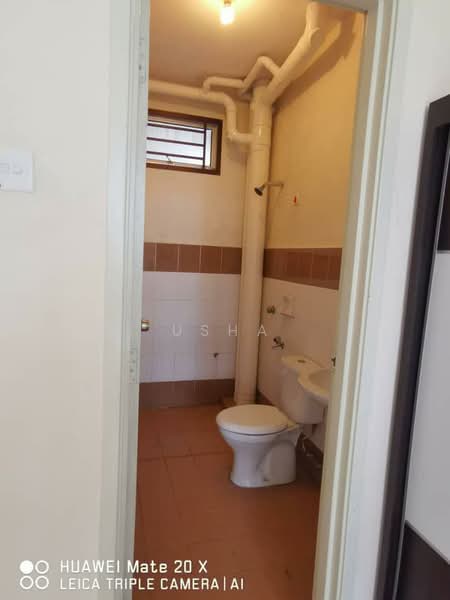 Apartment for Sale at Kipark Apartment - Usha - Bathroom - PropertyGuru.com.my