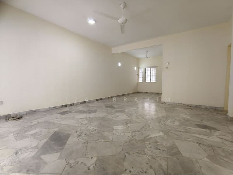 2-storey Terraced House for Sale in Taman Setiawangsa (Setiawangsa) - Fiza Ibrahim - Living Room - PropertyGuru.com.my