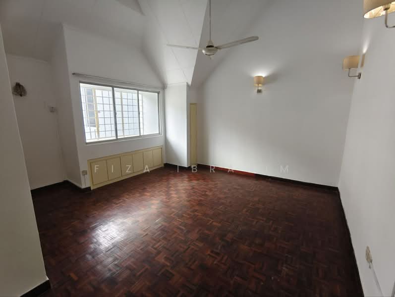 2-storey Terraced House for Sale in Taman Setiawangsa (Setiawangsa) - Fiza Ibrahim - Living Room - PropertyGuru.com.my