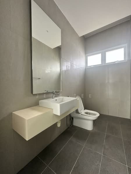 Bungalow for Sale in Bukit Jelutong (Shah Alam) - Jess Tee - Bathroom - PropertyGuru.com.my