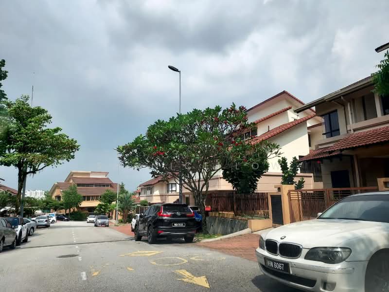 Semi-Detached House for Sale in Taman Aman Sari (Bandar Kinrara) - Shanice Low - Exterior - PropertyGuru.com.my