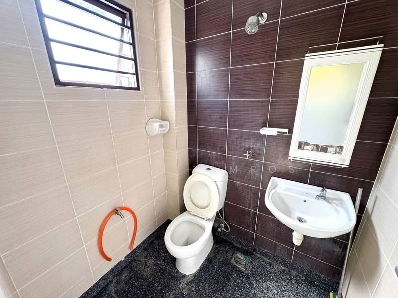 2-storey Terraced House for Sale in Kajang (Selangor) - Izzat Zamros - Bathroom - PropertyGuru.com.my