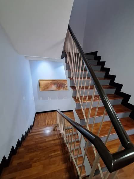 Semi-Detached House for Sale in Taman Aman Sari (Bandar Kinrara) - Shanice Low - Interior - PropertyGuru.com.my