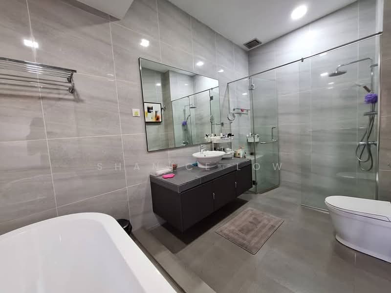 Semi-Detached House for Sale in Taman Aman Sari (Bandar Kinrara) - Shanice Low - Bathroom - PropertyGuru.com.my