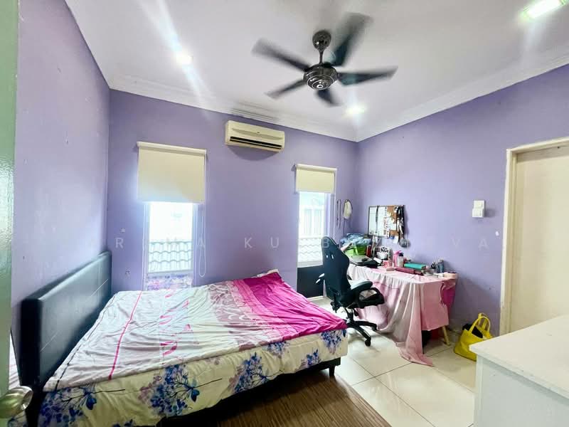 Bungalow for Sale in Bandar Baru Bangi (Selangor) - Zarema Kulbuzheva - Bedroom - PropertyGuru.com.my