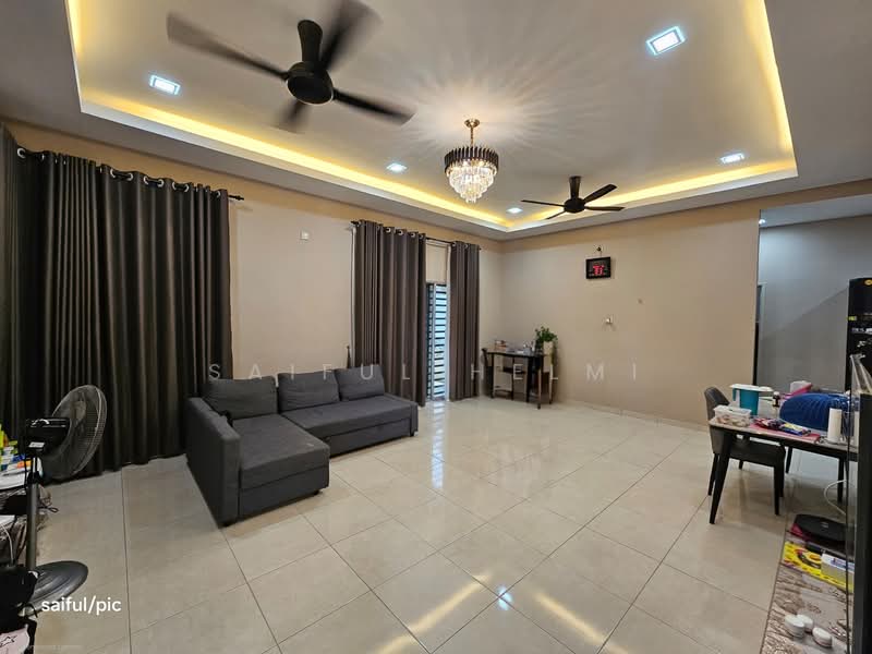 Semi-Detached House for Sale in Sepang (Selangor) - SAIFUL HELMI - Living Room - PropertyGuru.com.my