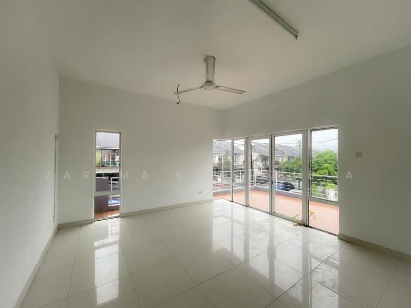 Bungalow for Sale in Bandar Baru Bangi (Selangor) - Zarema Kulbuzheva - Living Room - PropertyGuru.com.my