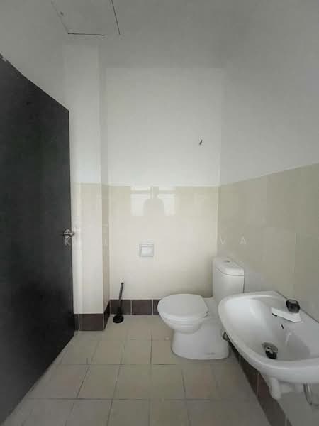 Bungalow for Sale in Bandar Baru Bangi (Selangor) - Zarema Kulbuzheva - Bathroom - PropertyGuru.com.my
