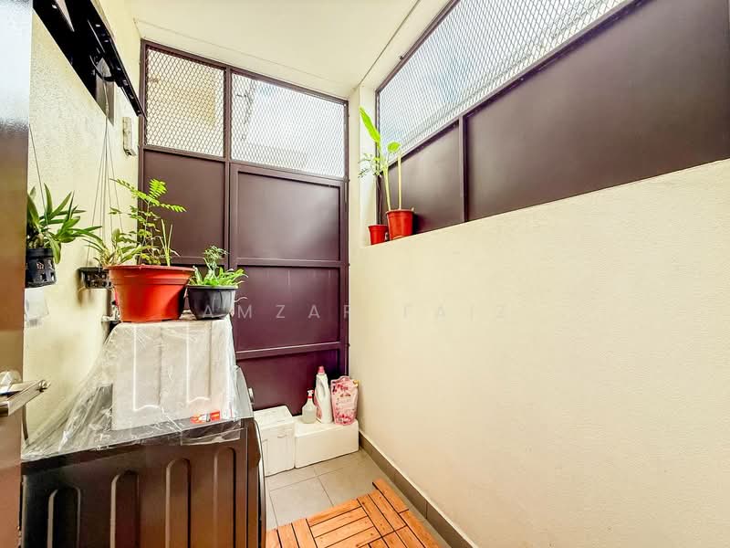 2-storey Terraced House for Sale in Dengkil (Selangor) - Amzar Faiz - Balcony - PropertyGuru.com.my