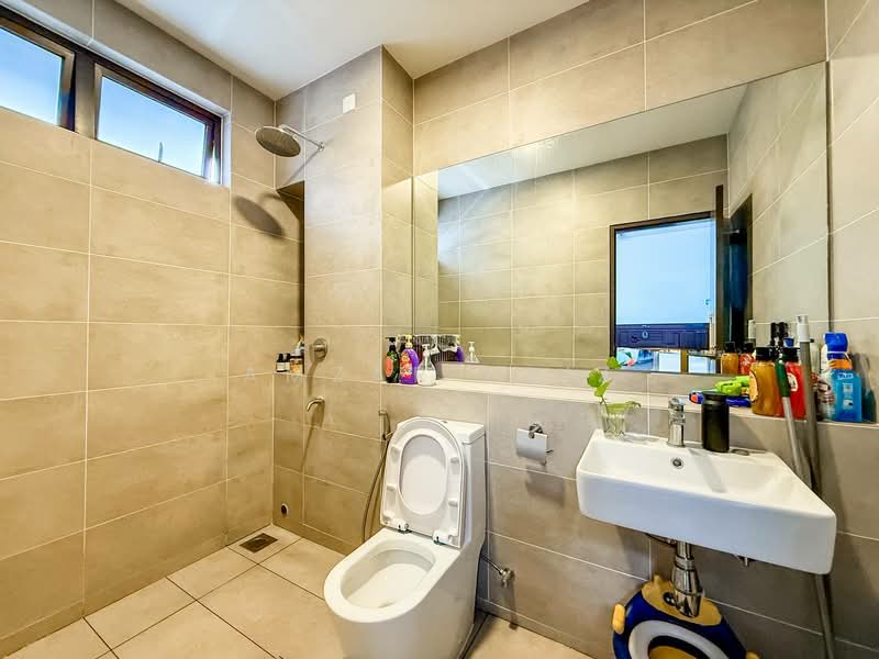 2-storey Terraced House for Sale in Dengkil (Selangor) - Amzar Faiz - Bathroom - PropertyGuru.com.my