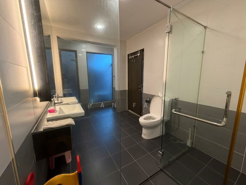 Perdana Residence 2 untuk Untuk Dijual - RM 1,630,000, Feb 2026 - Bathroom - PropertyGuru.com.my