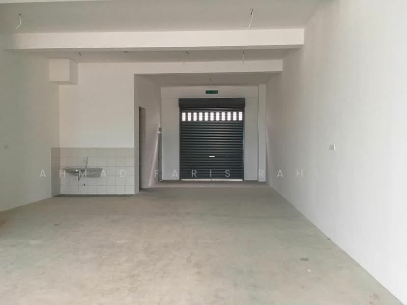 Shop for Rent in Shah Alam (Selangor) - AHMAD FARIS RAHIMI - Interior - PropertyGuru.com.my