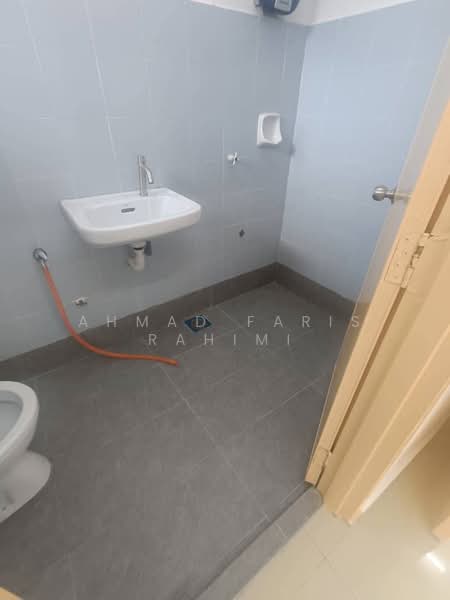 Shop for Rent in Shah Alam (Selangor) - AHMAD FARIS RAHIMI - Bathroom - PropertyGuru.com.my