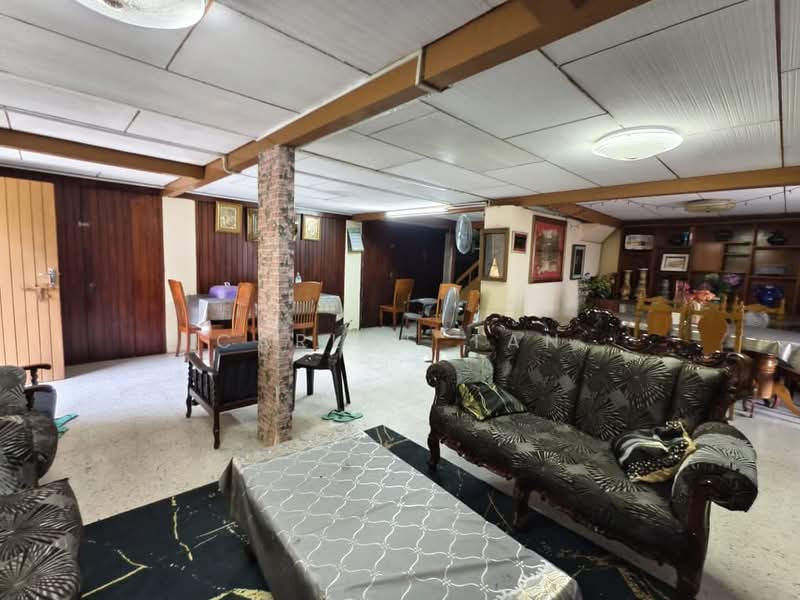 Bukit Gelugor untuk Untuk Dijual - RM 800,000, Feb 2026 - Living Room - PropertyGuru.com.my