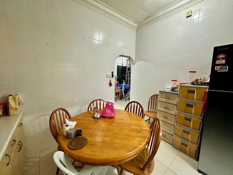 1-storey Terraced House for Sale in Taman Johor Jaya (Johor Bahru) - Rene Tew - Dining Room - PropertyGuru.com.my