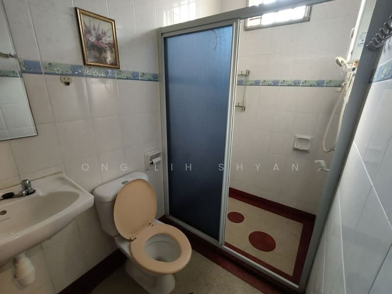 Townhouse for Sale in Johor Bahru (Johor) - Ong Lih Shyan - Bathroom - PropertyGuru.com.my