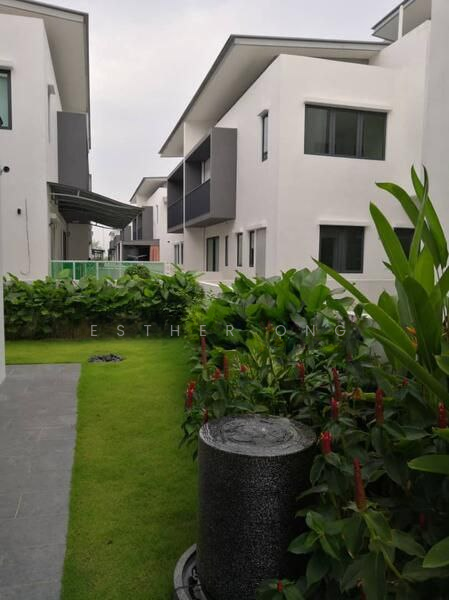 Semi-Detached House for Sale in Puchong (Selangor) - Esther Ong - Exterior - PropertyGuru.com.my