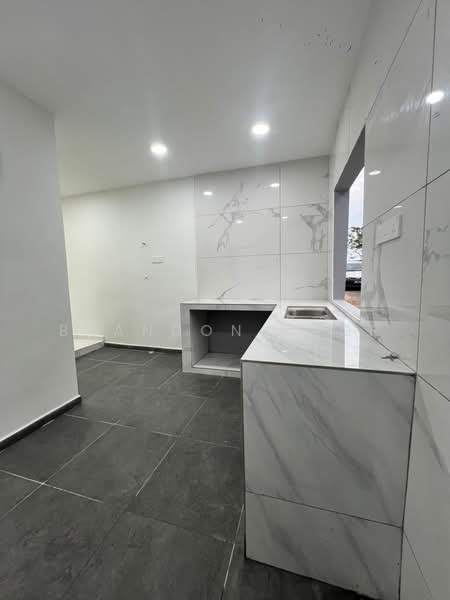 1-storey Terraced House for Sale in Taman Puteri Wangsa (Ulu Tiram) - Brandon Khor - Kitchen - PropertyGuru.com.my