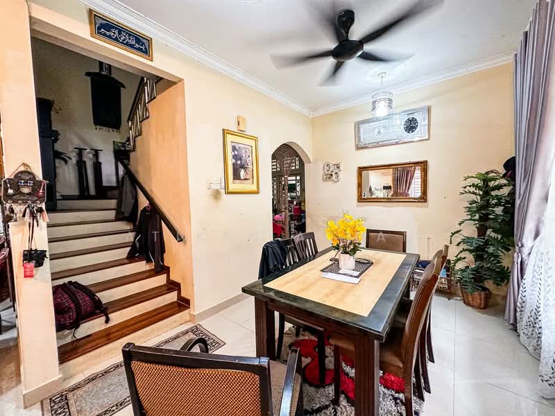 2-storey Terraced House for Sale in Kajang (Selangor) - Atikah Azman - Dining Room - PropertyGuru.com.my