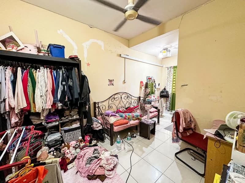 2-storey Terraced House for Sale in Kajang (Selangor) - Atikah Azman - Bedroom - PropertyGuru.com.my