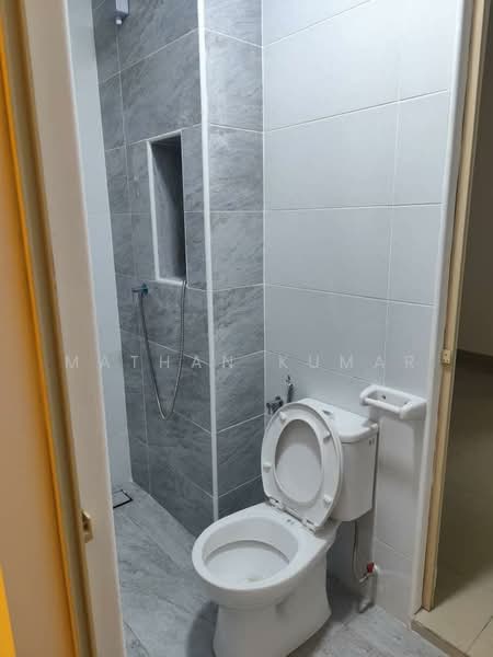 Condominium for Rent at KSL Residence 2 @ Kangkar Tebrau - Mathan Kumar - Bathroom - PropertyGuru.com.my