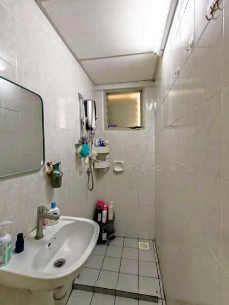 Taman Kheng Tian untuk Untuk Dijual - RM 385,000, Mac 2026 - Bathroom - PropertyGuru.com.my