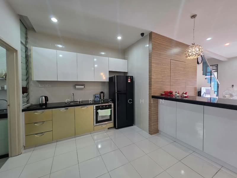 2-storey Terraced House for Sale in Taman Setia Indah (Tebrau) - Chris Chin - Kitchen - PropertyGuru.com.my