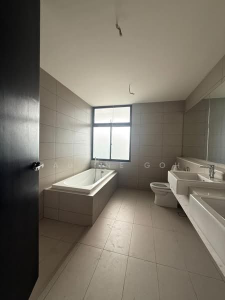 3-storey Terraced House for Sale in Senibong (Permas Jaya) - Pauline Goh - Bathroom - PropertyGuru.com.my