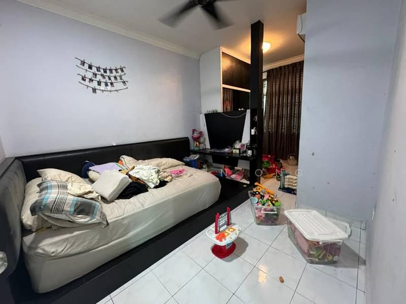 2-storey Terraced House for Sale in Taman Seri Orkid (Skudai) - Benjamin Ong - Bedroom - PropertyGuru.com.my
