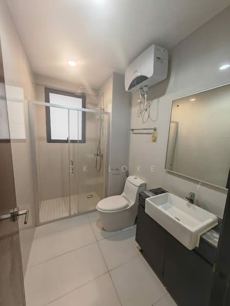 Condominium for Rent at Amberside @ Country Garden Danga Bay - ZK Loke - Bathroom - PropertyGuru.com.my