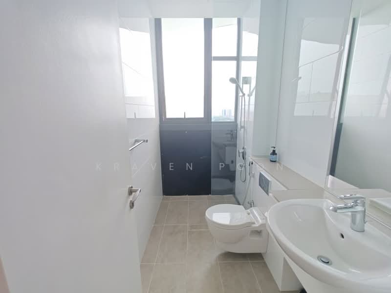 Service Residence for Sale at Senada Residence @ KLGCC Resort - Kraven Poon - Bathroom - PropertyGuru.com.my