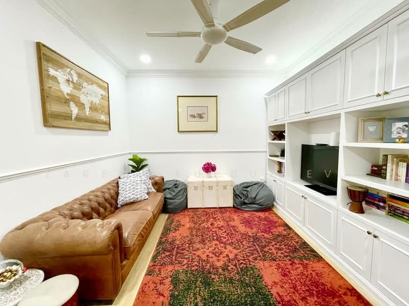 3.5-storey Terraced House for Sale in Bandar Rinching (Semenyih) - Zarema Kulbuzheva - Living Room - PropertyGuru.com.my
