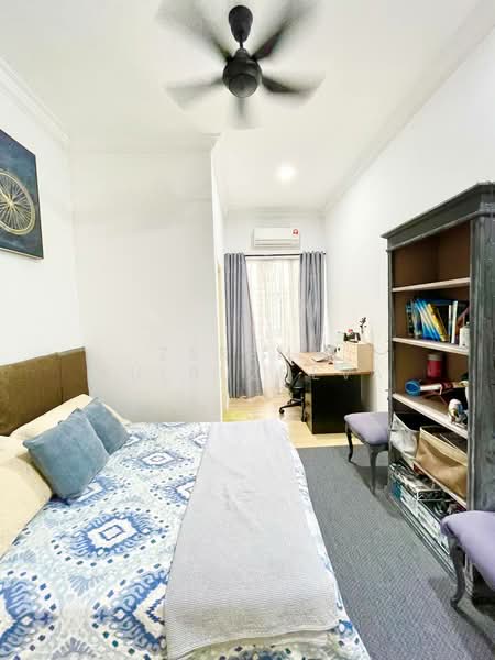 3.5-storey Terraced House for Sale in Bandar Rinching (Semenyih) - Zarema Kulbuzheva - Bedroom - PropertyGuru.com.my