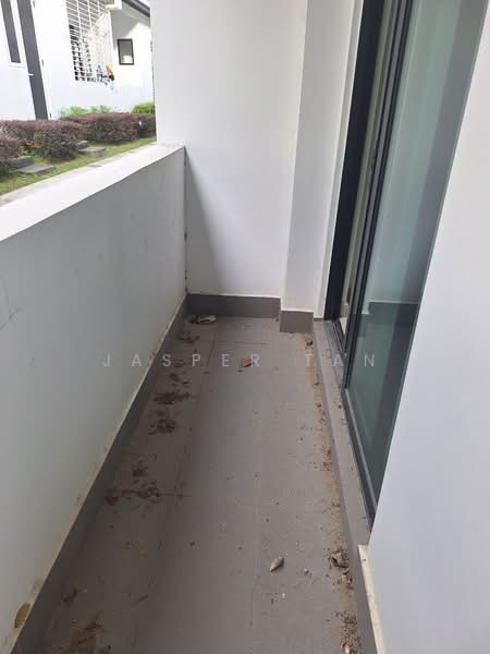 2-storey Terraced House for Sale in Semenyih (Selangor) - Jasper Tan - Balcony - PropertyGuru.com.my