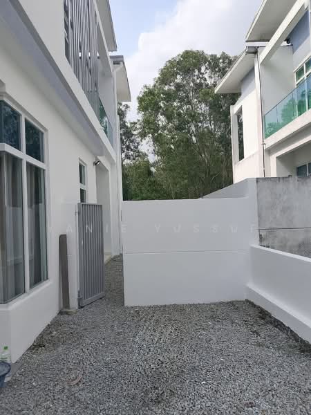 Semi-Detached House for Sale in Cyberjaya (Selangor) - Yanie Yussuf - Exterior - PropertyGuru.com.my