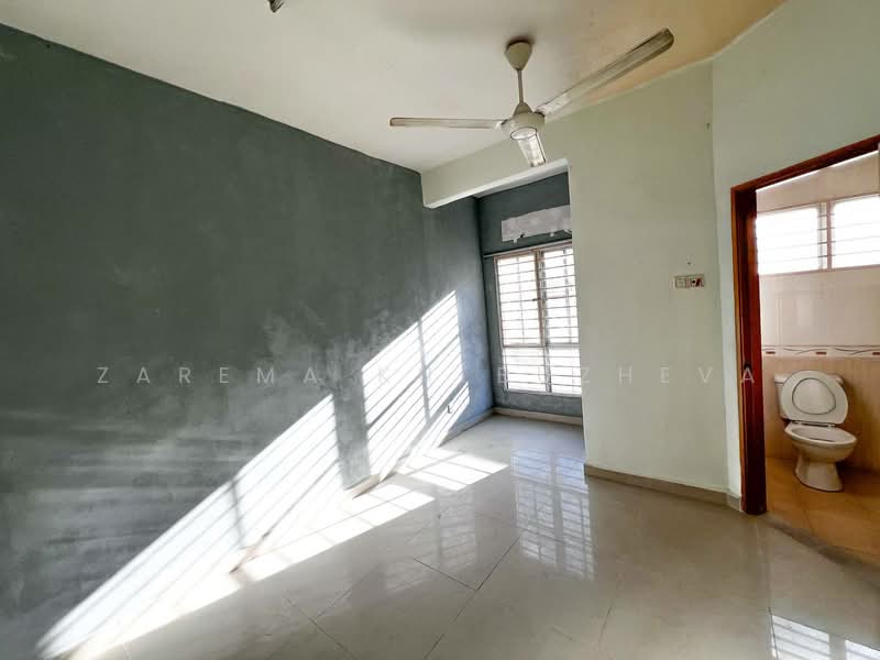 3-storey Terraced House for Sale in Taman Cheras Utama (Cheras) - Zarema Kulbuzheva - Bathroom - PropertyGuru.com.my