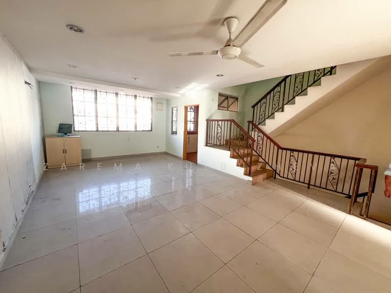 3-storey Terraced House for Sale in Taman Cheras Utama (Cheras) - Zarema Kulbuzheva - Living Room - PropertyGuru.com.my
